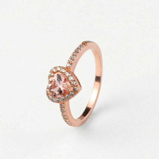 Anillo de compromiso de plata ley 925 enchapado en oro 18K en color oro rosa, sobre fondo blanco - producto de Joyería Monael